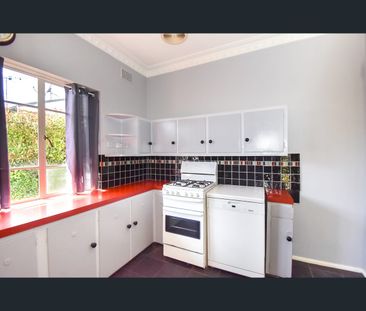 1 Tynan Street, Orange, NSW 2800 - Photo 3