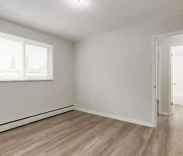 2 Bedroom - Photo 4
