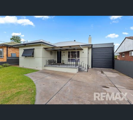 8 Killara Avenue, Mount Austin, NSW 2650 - Photo 1