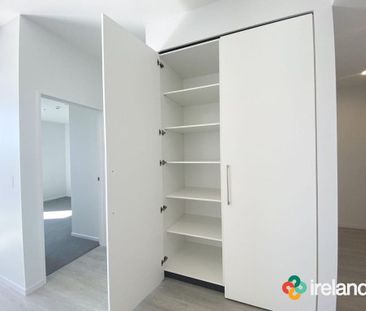 Stylish Centre City Apartment - Photo 5