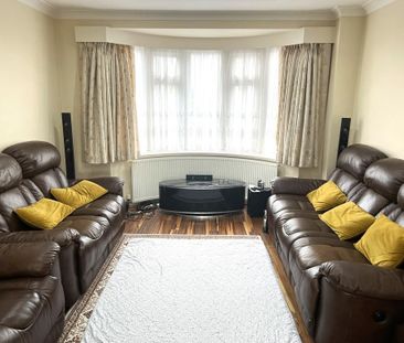 3 bedroom terraced house to rent - Photo 2