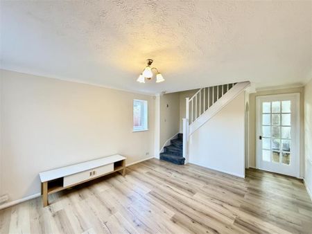 2 bedroom semi-detached house to rent - Photo 2