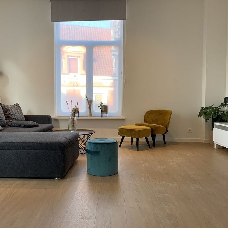 Bemeubeld, lichtrijk appartement op toplocatie met één slaapkamer te Brugge - Photo 1