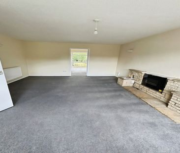 3 bedroom House To Let - Photo 5