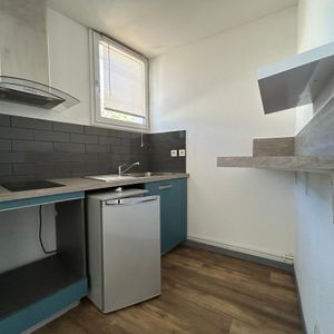 Location Appartement 2 pièces 40m² AIRE SUR L ADOUR 40800 - Photo 2