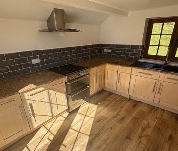 3 bedroom detached house to rent - Photo 3