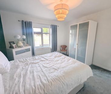 27 Carrickmannin Gardens, Bangor, BT19 1SX - Photo 4