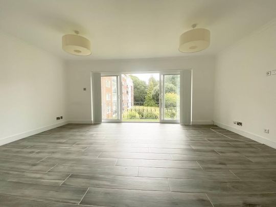 3 Bedroom Flat - Photo 1