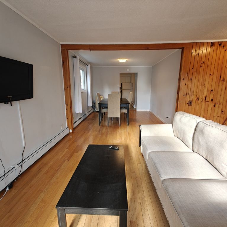 Grande Chambre à Louer En Colocation ! - Photo 1