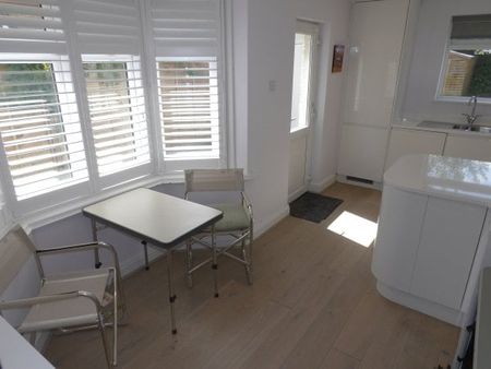 Southampton - Photo 4