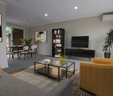 Recently renovated three bedroom home! - Photo 4