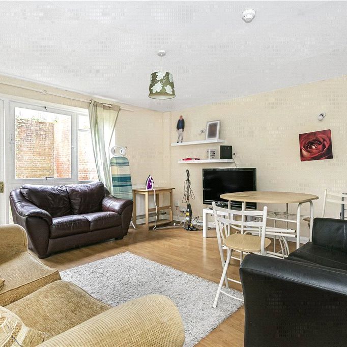 Guildford Park Avenue, Guildford, Surrey, GU2 7NN - Photo 1