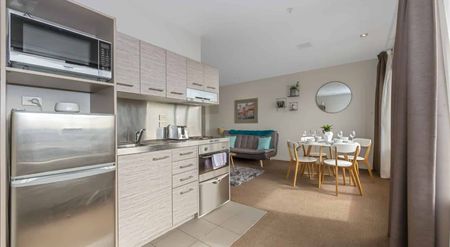 City Fringe - Fully Furnished with Panoramic Views - Photo 2