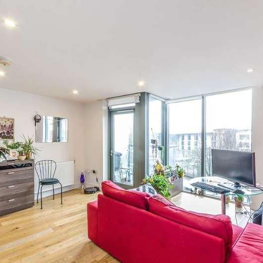 Packington Street, Islington, N1 - Photo 1