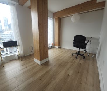 Condo moderne de 2 chambres, semi meublé, au 7? étage! - Photo 4