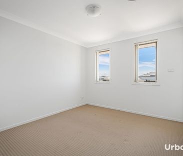 Stylish Family Living in a Prime Location - Photo 3