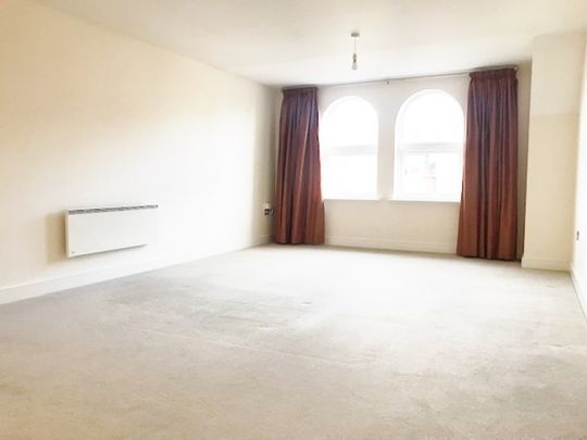 The Poplars, Lytham - Photo 1