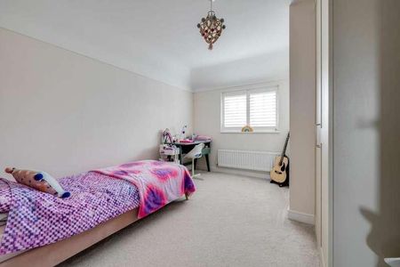 Mead Lane, Chertsey, KT16 - Photo 3