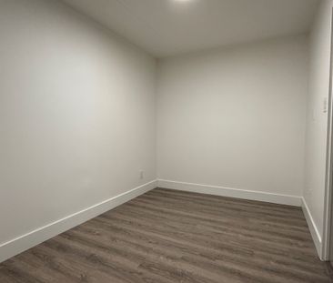 For Lease - 601 Dundas Street Unit# 209, Whitby, Ontario - Photo 2