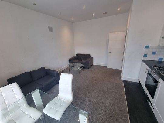 Greenhill Road, Harlesden, NW10 8UD, London - Photo 1