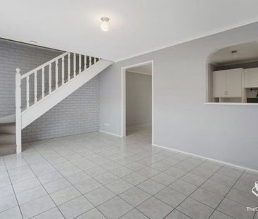 Fully Furnished- SBH Primary Catchment - Lovely 3 Beds Townhouse - Photo 2