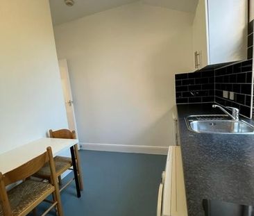 Studio Flat, Bowes Road, N13 - Photo 6