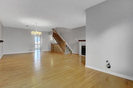 For Lease - 21 Drayton Private, Manor Park - Cardinal Glen and Area, Ontario - Photo 3