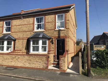 1 bedroom ground floor maisonette to rent - Photo 5