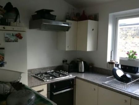 Room in a Shared House, Jutland Road, SE6 - Photo 2