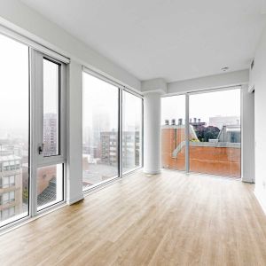 Brand New Deluxe Corner Suite In The Heart Of The St. Lawrence Market - Photo 2