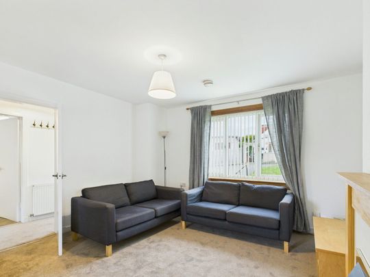 Bungalow to rent on - Photo 1