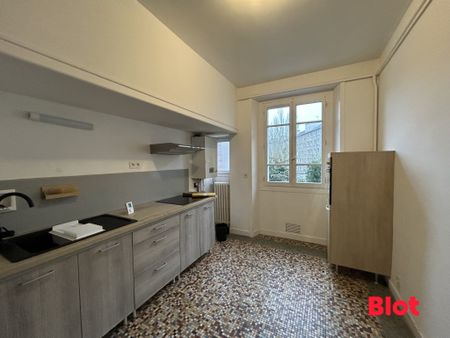 Location Appartement 4 pièces 84m² RENNES 35000 - Photo 3