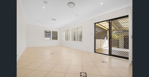 Family home with north-facing garden - Photo 1