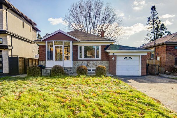 For Lease - 203 Van Dusen Boulevard, Toronto, Ontario - Photo 1