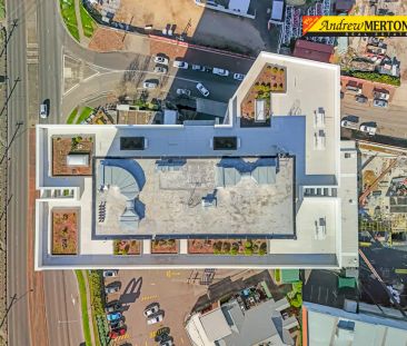 “Luxurious Three-Bedroom Plus Study Apartment with Panoramic Views” - Photo 2