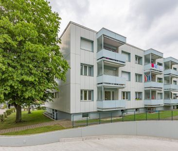 Your new home in a central location! - Photo 2