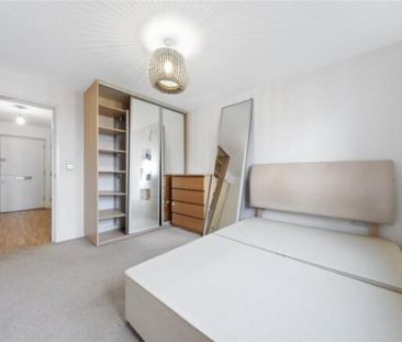 1 Bedroom Flat - Purpose Built To Let - Photo 2