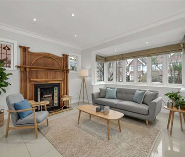 A well presented five bedroom Edwardian home in a sought-after loca... - Photo 6