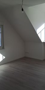 <h1 class="md:text-xl md:leading-6 mt-4 md:mt-10 lg:mb-6 mb-3 text-primary-500 font-semibold text-base leading-5"> Wohnung in Schweinfurt </h1> - Photo 4