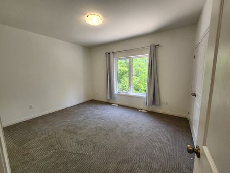 For Lease - 756 Burwell Street Unit# Upper Level, Fort Erie, Ontario - Photo 5