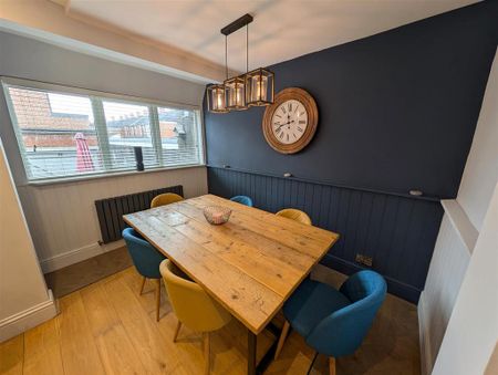 3 bedroom terraced house to rent - Photo 2