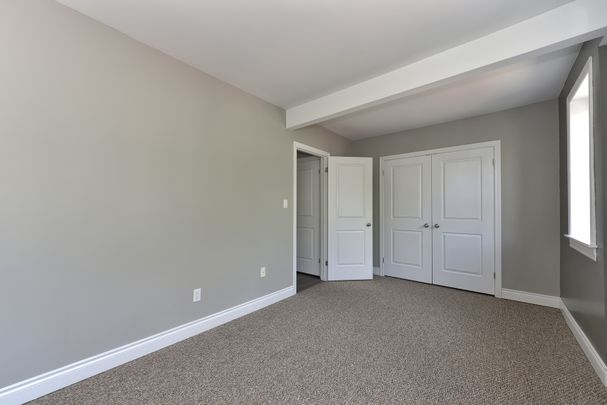 950 Oxford St E. - Photo 1