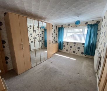 Ross Avenue, Carmarthen, SA31 - Photo 5