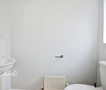 2 bedroom semi-detached house to rent - Photo 6
