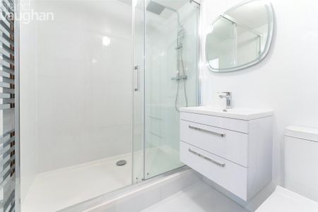 3 bedroom flat to rent - Photo 5