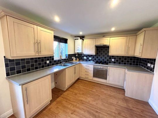 3 bedroom semi-detached house to rent - Photo 1