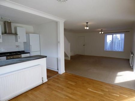 3 bedroom end of terrace house to rent - Photo 5