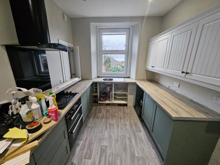 3 bedroom maisonette to rent - Photo 4