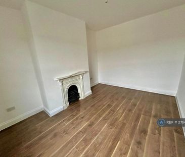 4 bedroom terraced house to rent - Photo 2