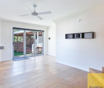 Stylish Character Home with Modern Comforts in the Heart of Southport - Photo 2